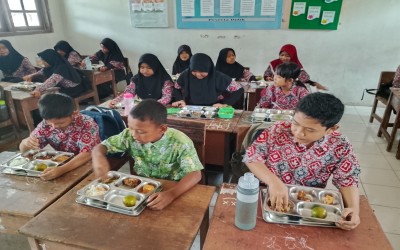 Suksesnya Pelaksanaan MBG Perdana di Kecamatan Sematu Jaya, Kabupaten Lamandau